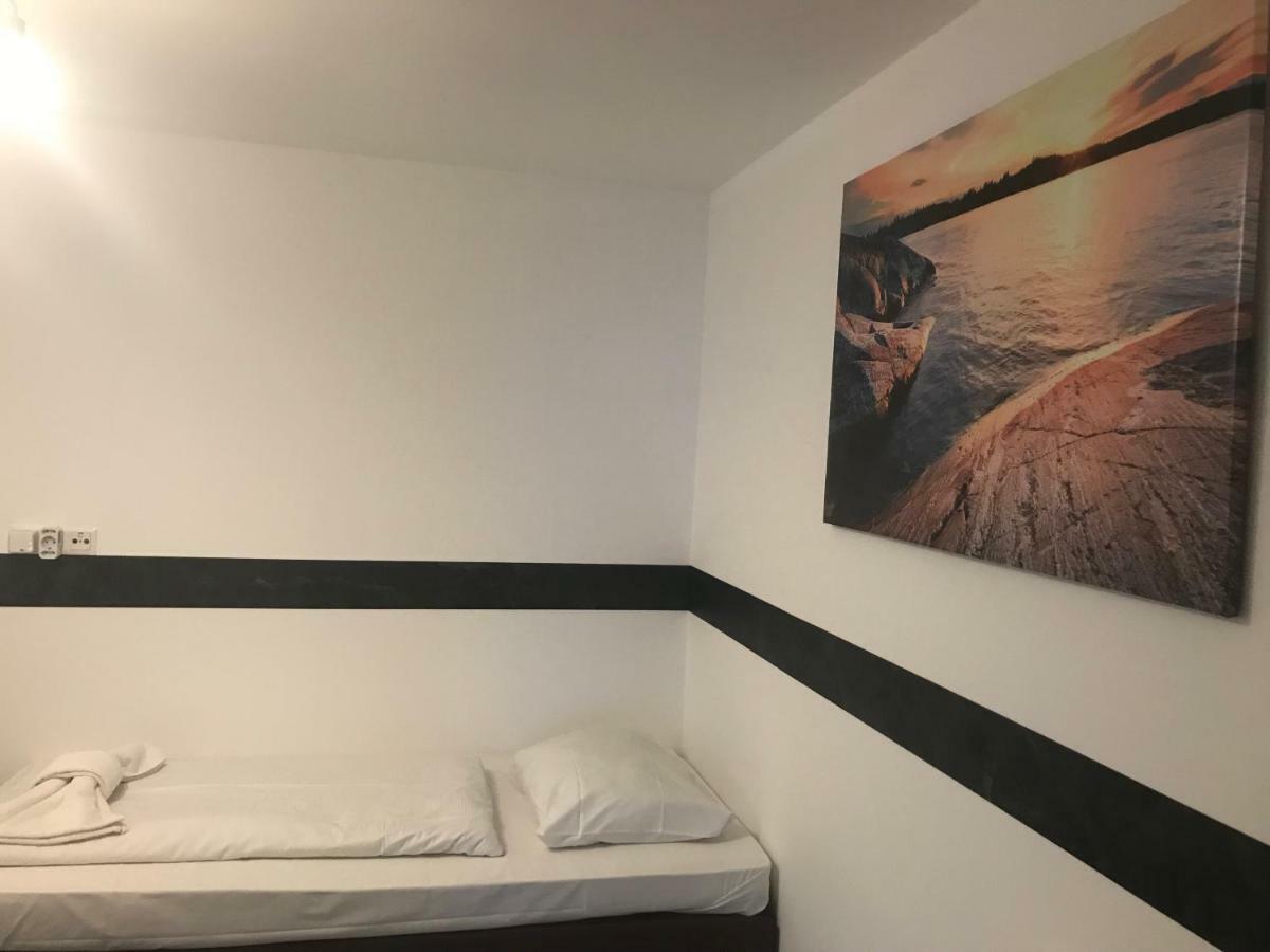 Hotel Moji Koeln Sieversstrasse Zewnętrze zdjęcie